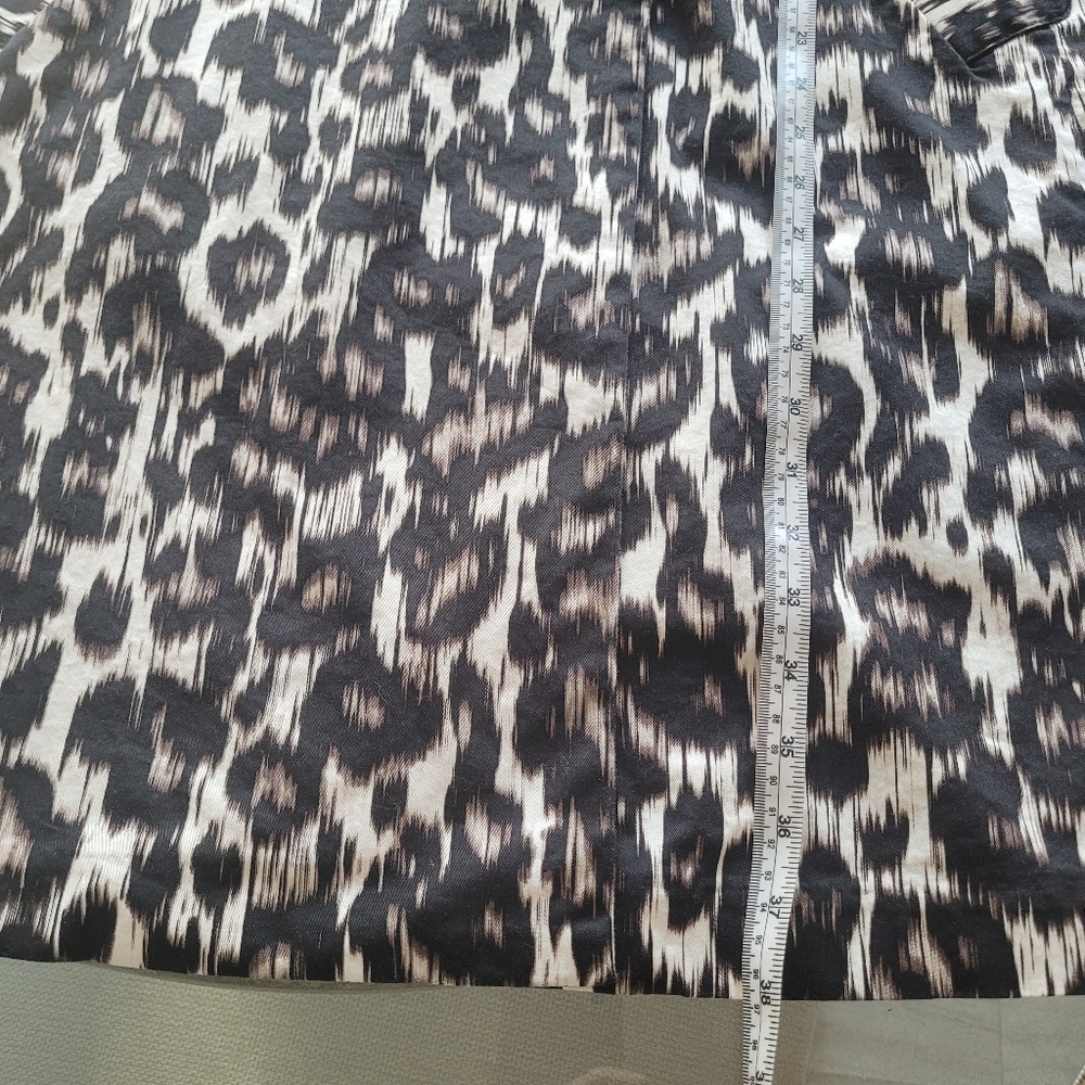 Dana Buchman Double Breasted Animal Print Trench Coat Size Large Lightweight - Picture 13 of 14